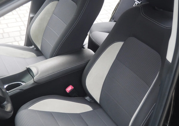 Toyota Avensis cena 84900 przebieg: 70200, rok produkcji 2018 z Ropczyce małe 742